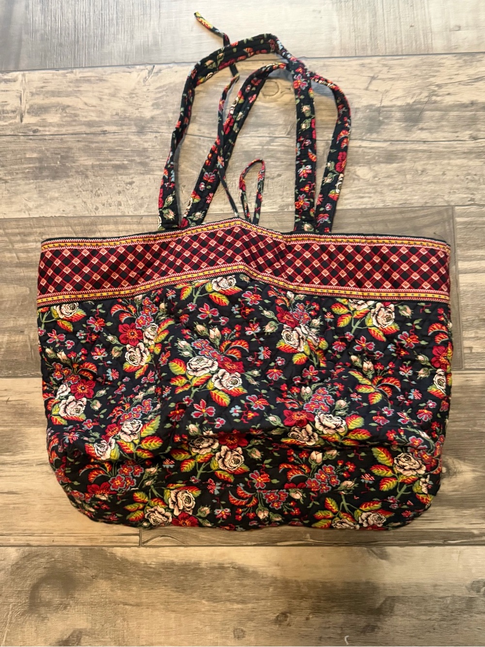 Vera Bradley Anastasia Vintage Rare Retired Quilted Floral Tote